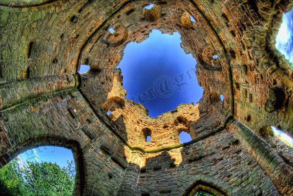 Mowbray Castle a new perspective © Guy Carpenter 2010 Mowbray Castle